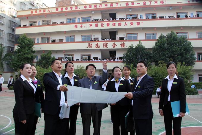 讓農(nóng)民工子弟圓夢校園，扶壯希望之苗